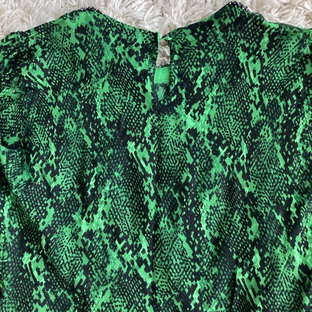 Sweater - Picture 2 of 4